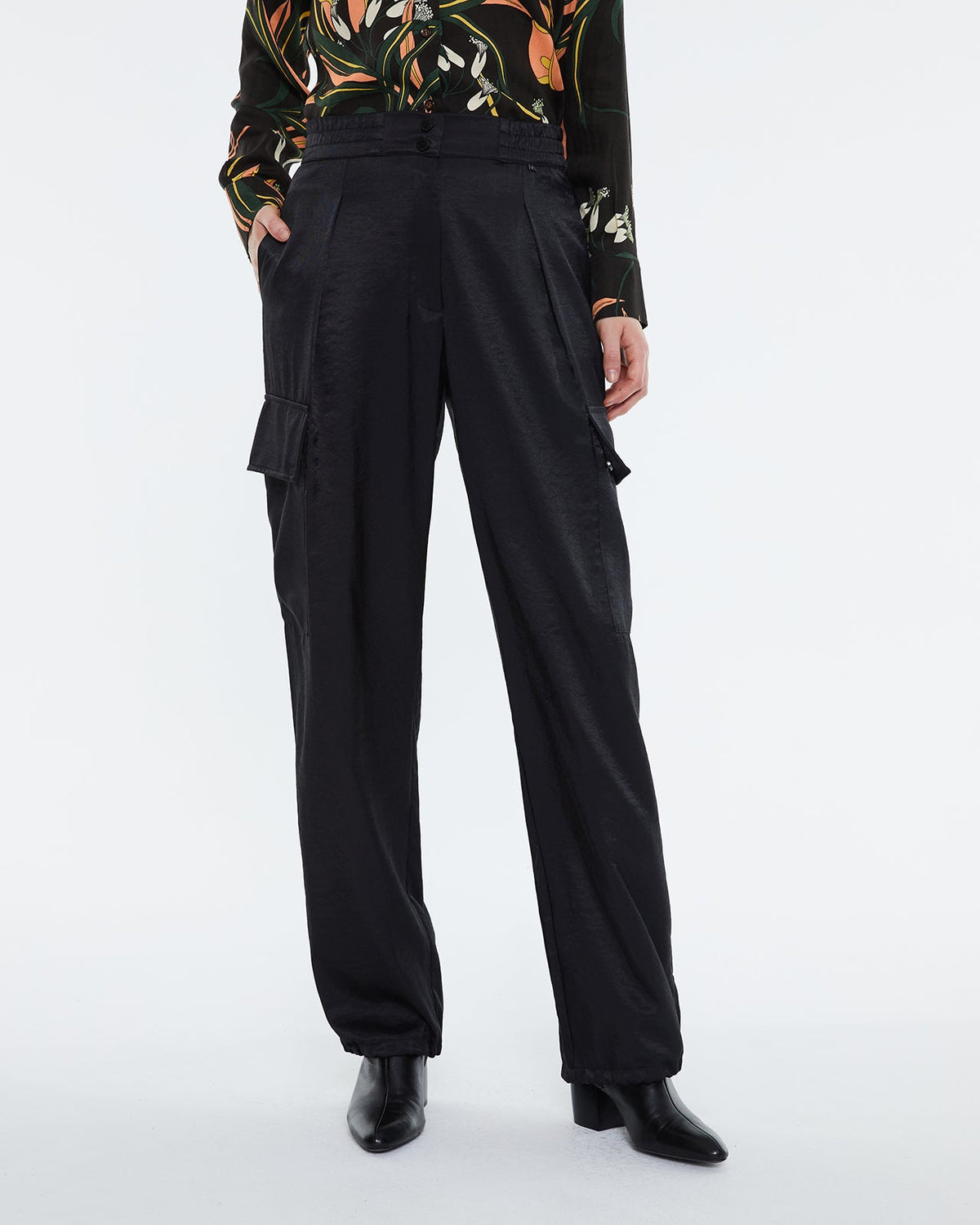 Pantalón satén cargo modakm0.