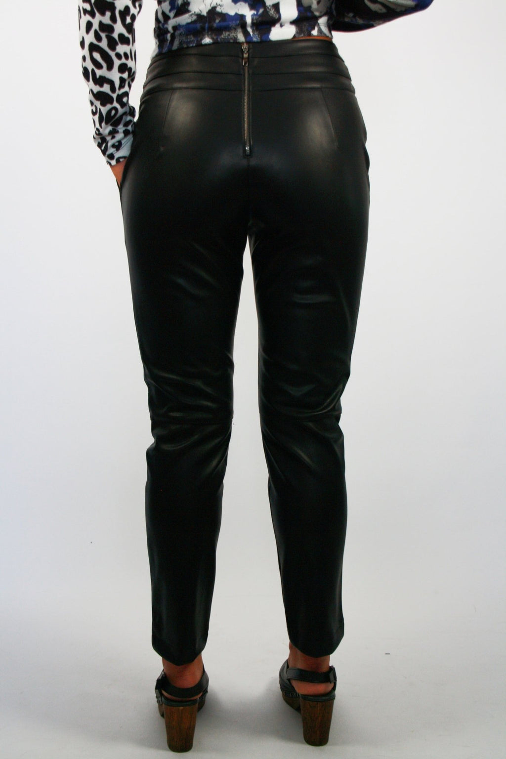Pantalón polipiel andam modakm0