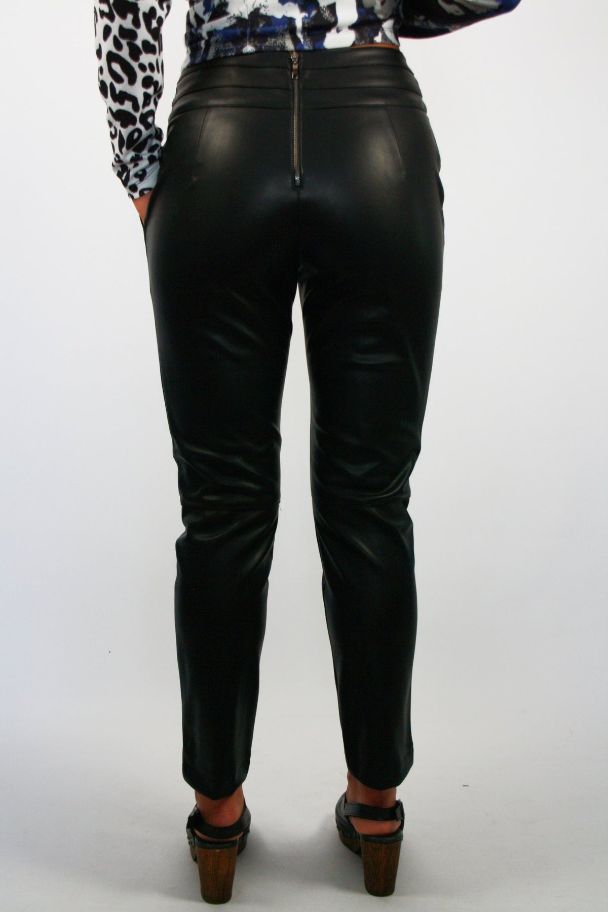 Pantalón polipiel andam modakm0
